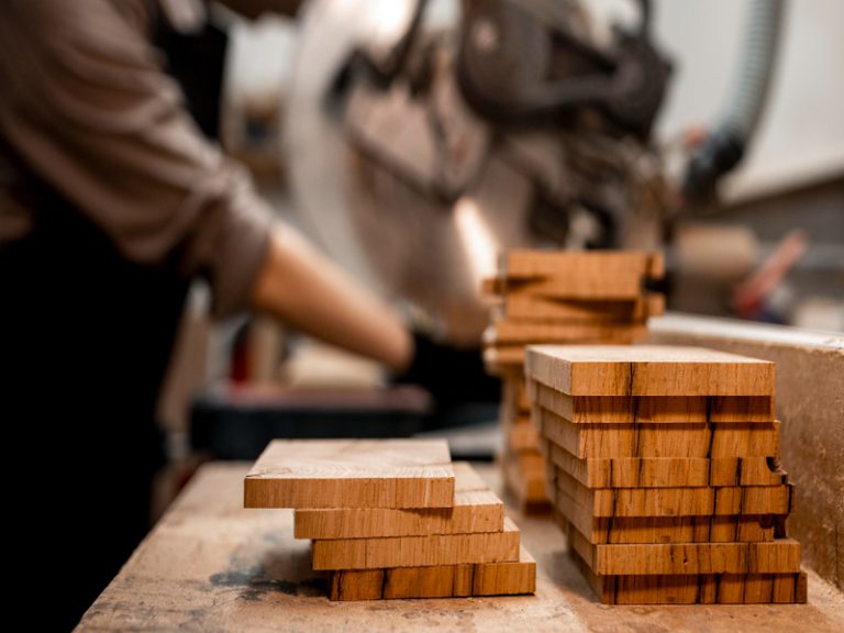 alat serut papan untuk industri kayu