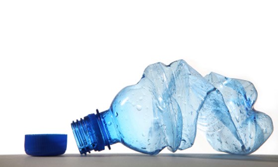 Gelas Plastik Bekas Minuman Dingin