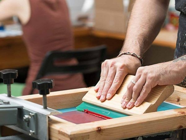 sablon-kaos-manual-tahan-lama