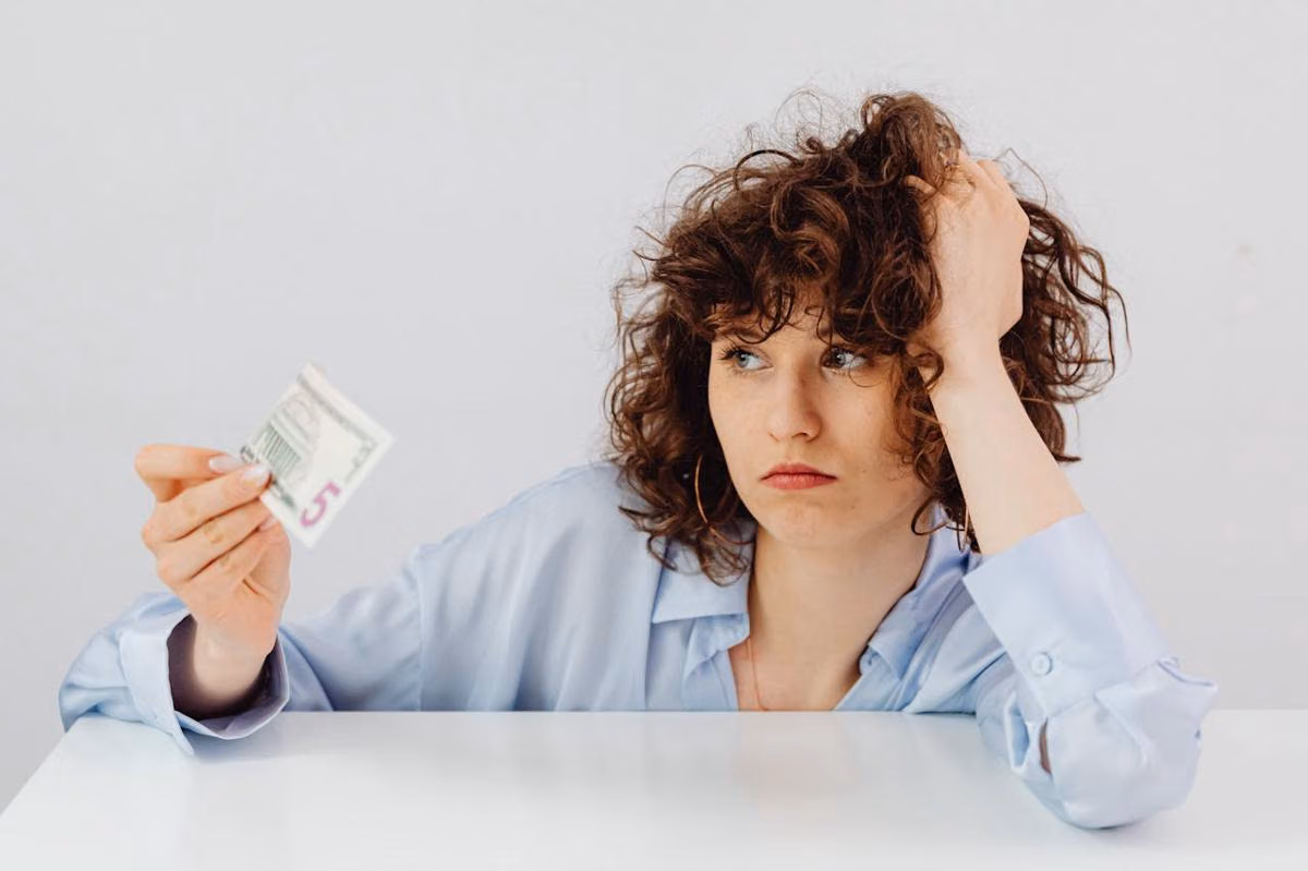 Tips Menghindari Utang Konsumtif Berlebihan